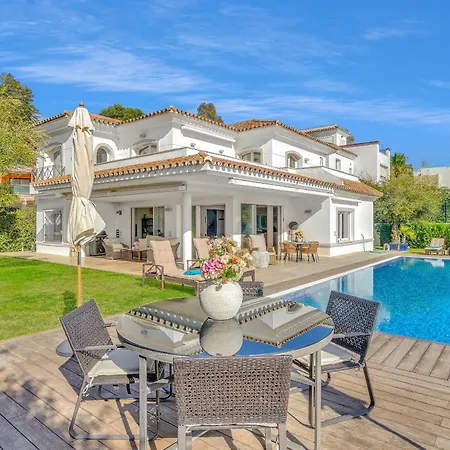Villa Molly - Elegant Beachside By Finest *