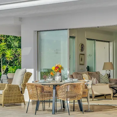 Molly - Elegant Beachside By Finest Marbella