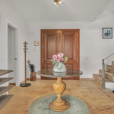 Molly - Elegant Beachside By Finest Marbella