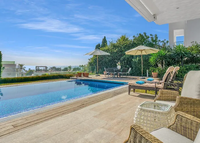 Molly - Elegant Beachside By Finest Marbella