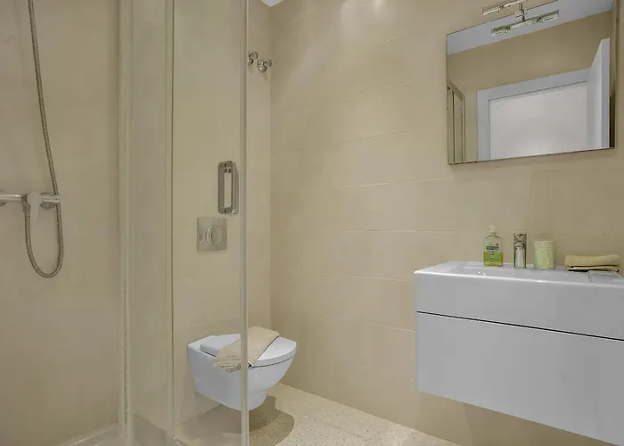 Molly - Elegant Beachside By Finest Villa
