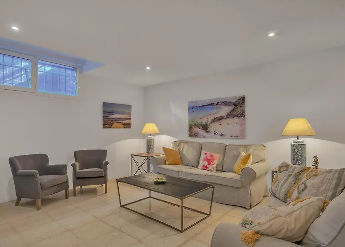 Molly - Elegant Beachside By Finest Villa Marbella
