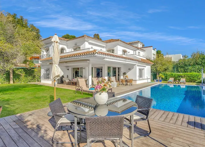 Villa Molly - Elegant Beachside By Finest *