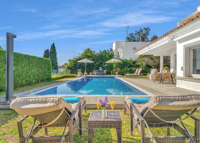 Villa Molly - Elegant Beachside By Finest *