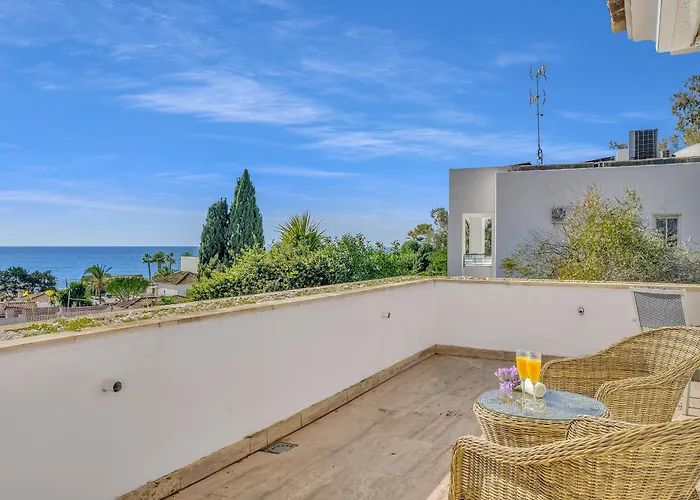 Villa Molly - Elegant Beachside By Finest *